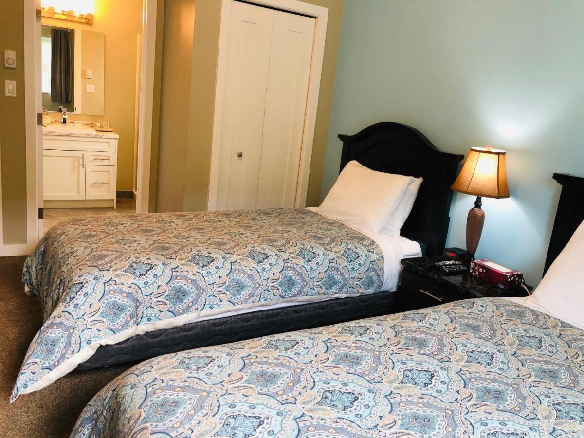 Downtown Whitehorse Deluxe 2 Bedroom Condo מראה חיצוני תמונה